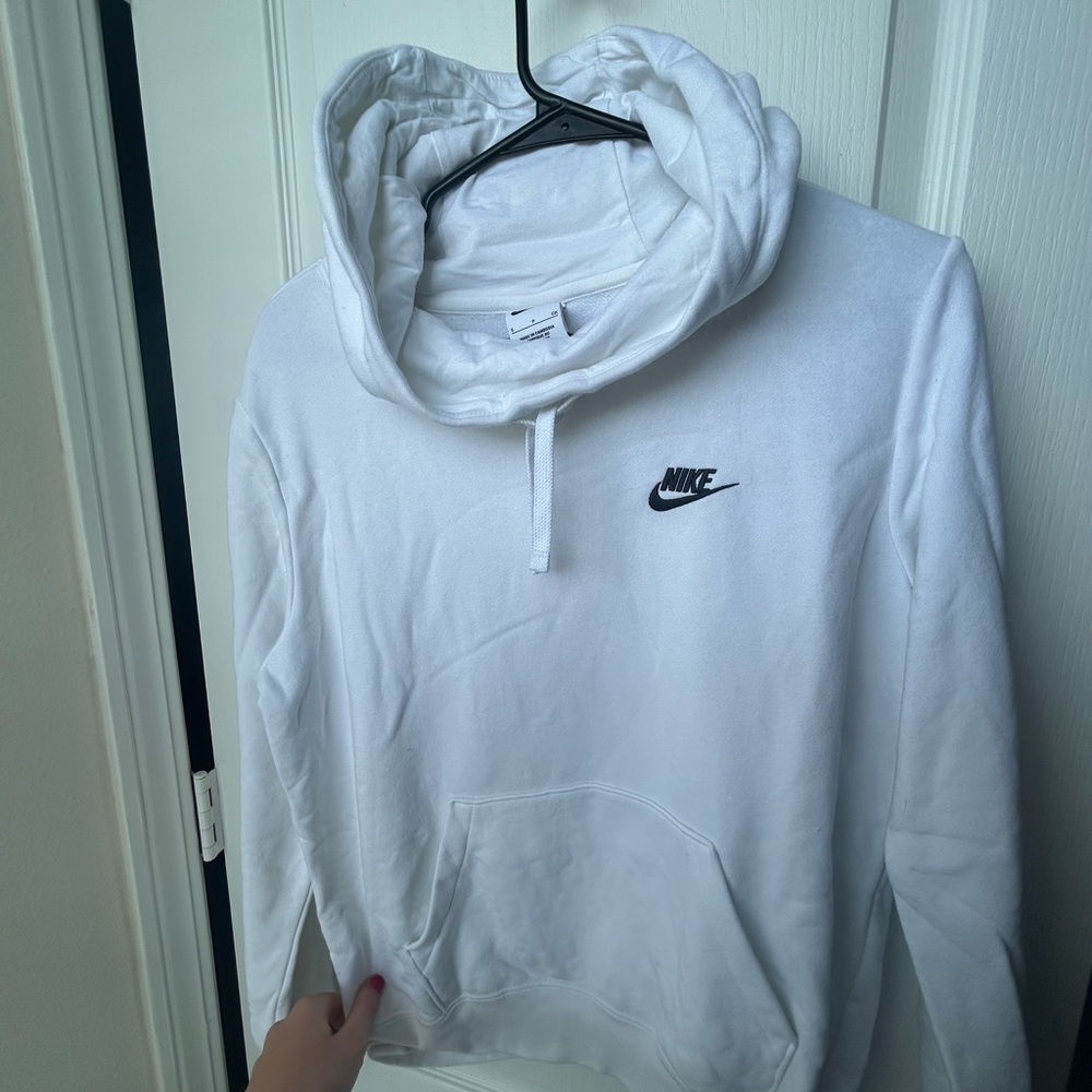 Nike Classic White Sweatshirt
